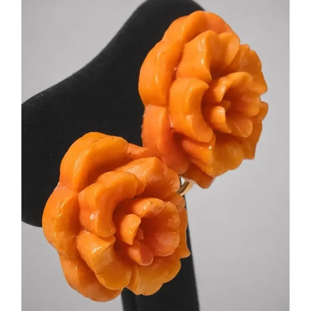 Vintage Coral Orange Molded Celluloid Flower Screw Back Earrings sb-29